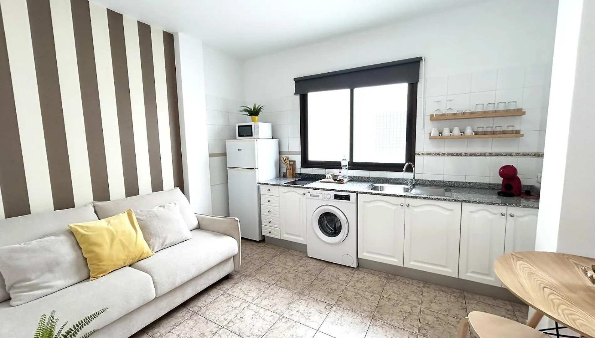 Mahostly Apartamento Comillas Sh contacts